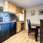 Meubles De Tourisme Griotte Et Cannelle Appartement
