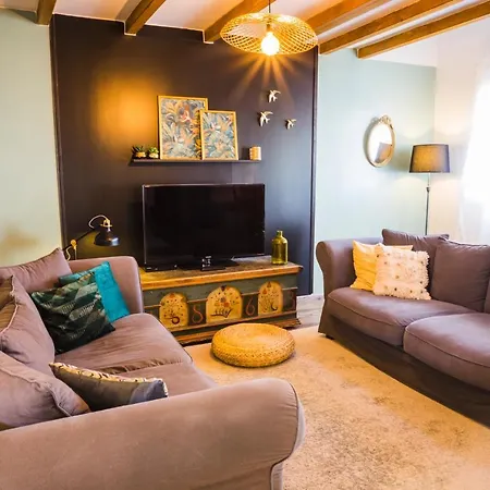 Meubles De Tourisme Griotte Et Cannelle