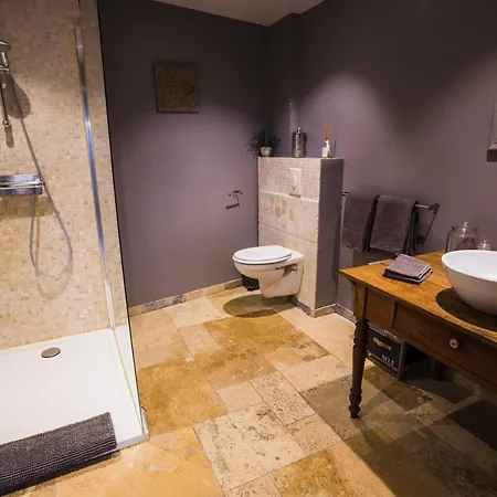 Meubles De Tourisme Griotte Et Cannelle Apartment *