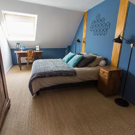 Meubles De Tourisme Griotte Et Cannelle Bergbieten