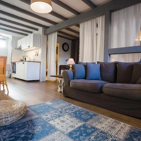 Apartment Meubles De Tourisme Griotte Et Cannelle *