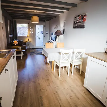 Meubles De Tourisme Griotte Et Cannelle * Bergbieten