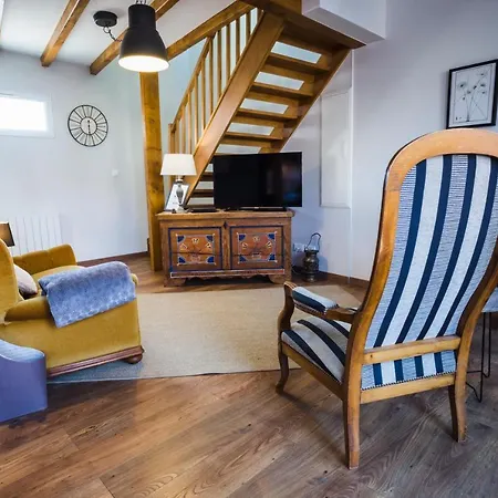 Apartment Meubles De Tourisme Griotte Et Cannelle *