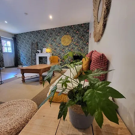 Meubles De Tourisme Griotte Et Cannelle Apartment *