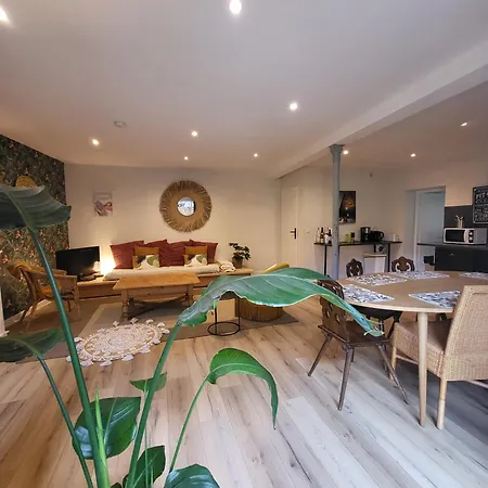 Meubles De Tourisme Griotte Et Cannelle * Bergbieten