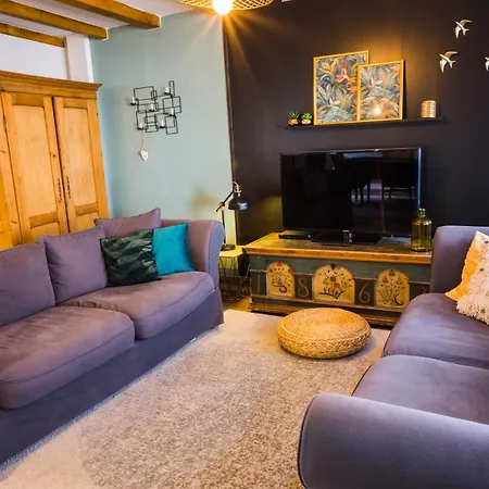 Apartment Meubles De Tourisme Griotte Et Cannelle *