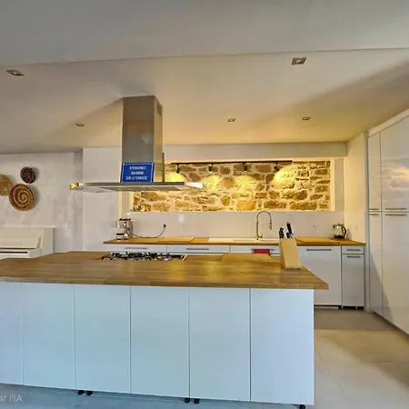Appartement Meubles De Tourisme Griotte Et Cannelle *